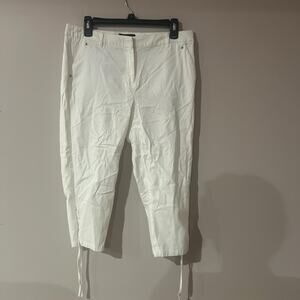 Focus white linen blend capri